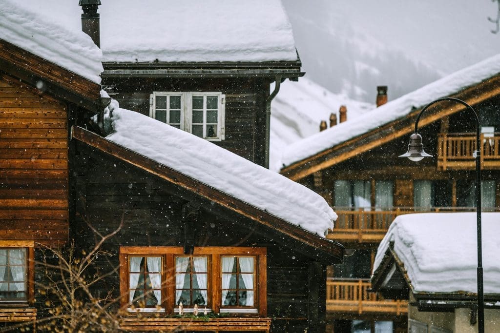 Safeguard Tumwater Roof This Winter Expert Cleaning