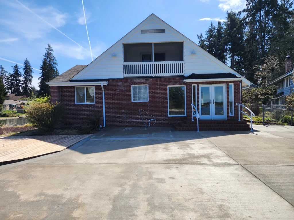 Winter Wear and Tear Why Your Property Looks Faded Without Home Exterior Cleaning Service