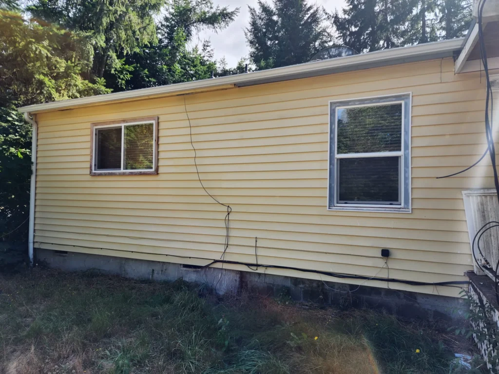 Soft Washing: A Safe Approach to Cleaning Home Siding This Spring